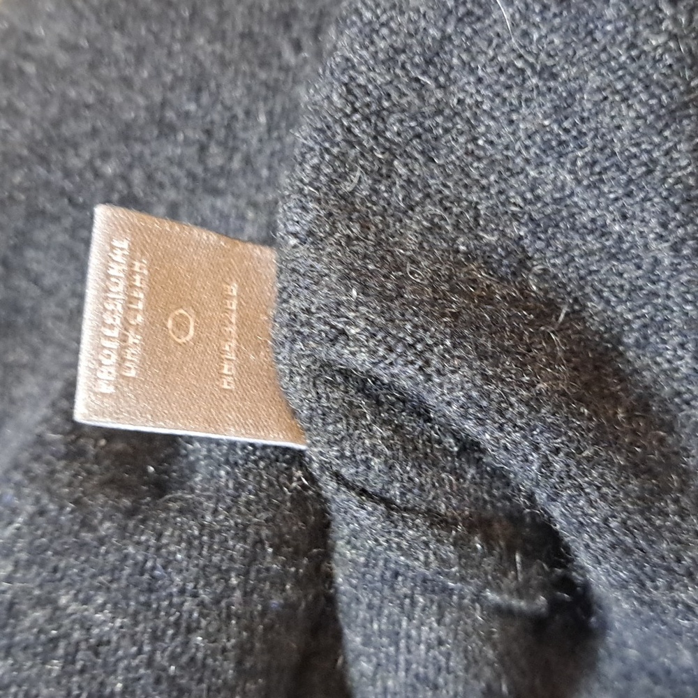 Neiman Marcus Cashmere Sweater Gray Embellished Ostrich Feathers Size Medium - Picture 9 of 16